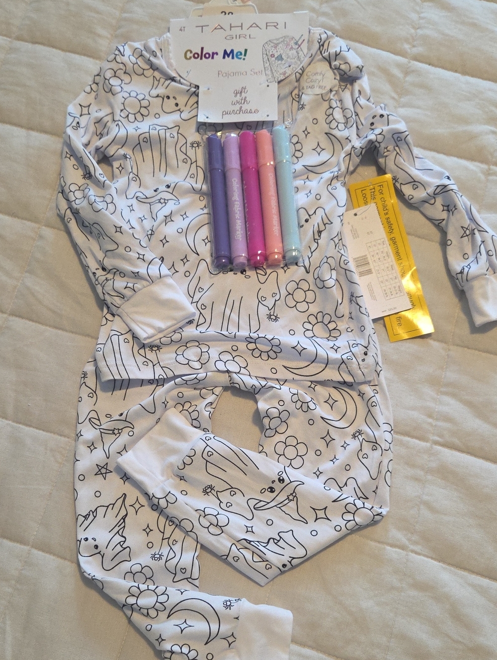 Tahari White Color-Me Halloween Kids Pajama Set with Markers